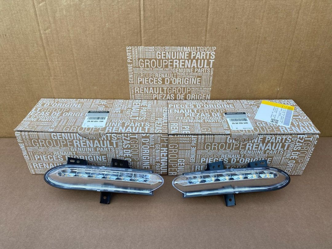 Renault Scenic III daylight 2012- daytime running light front right LED ORIGINAL 1 Renault Scenic III daylight 2012- daytime running light front right LED ORIGINAL