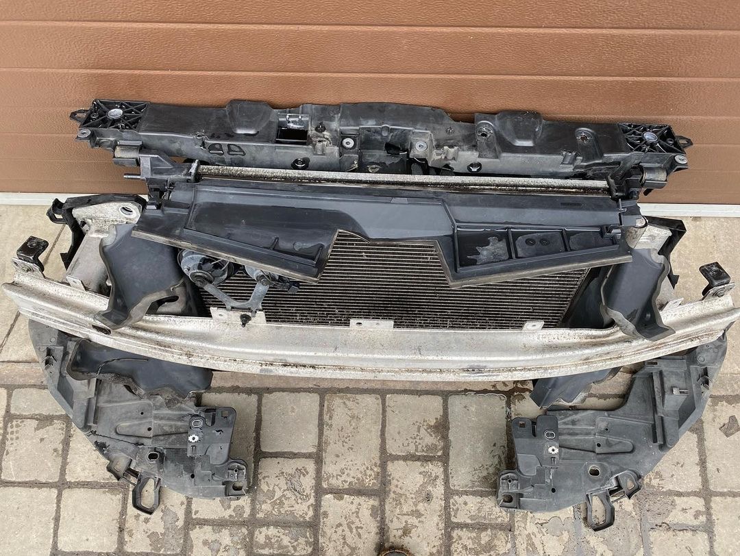 ORIGINAL RENAULT MEGANE III electric radiator fan, bumper, glasses, amplifier etc Grandtour (KZ0/1) 2011 1 ORIGINAL RENAULT MEGANE III electric radiator fan, bumper, glasses, amplifier etc Grandtour (KZ0/1) 2011