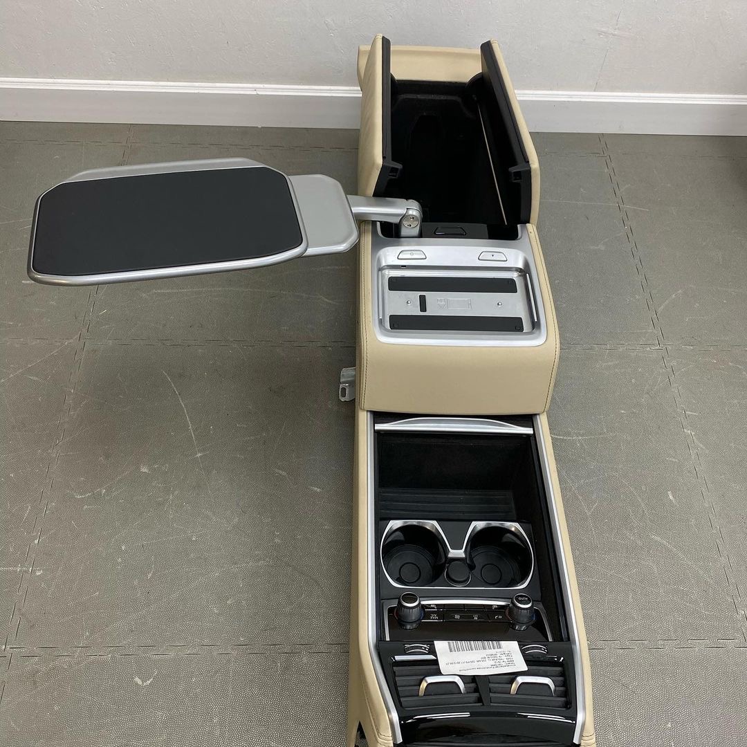 BMW 7 G11 G12 CENTER CONSOLE 023671 51166843411 51168077704, 8077704 1 BMW 7 G11 G12 CENTER CONSOLE 023671 51166843411 51168077704, 8077704