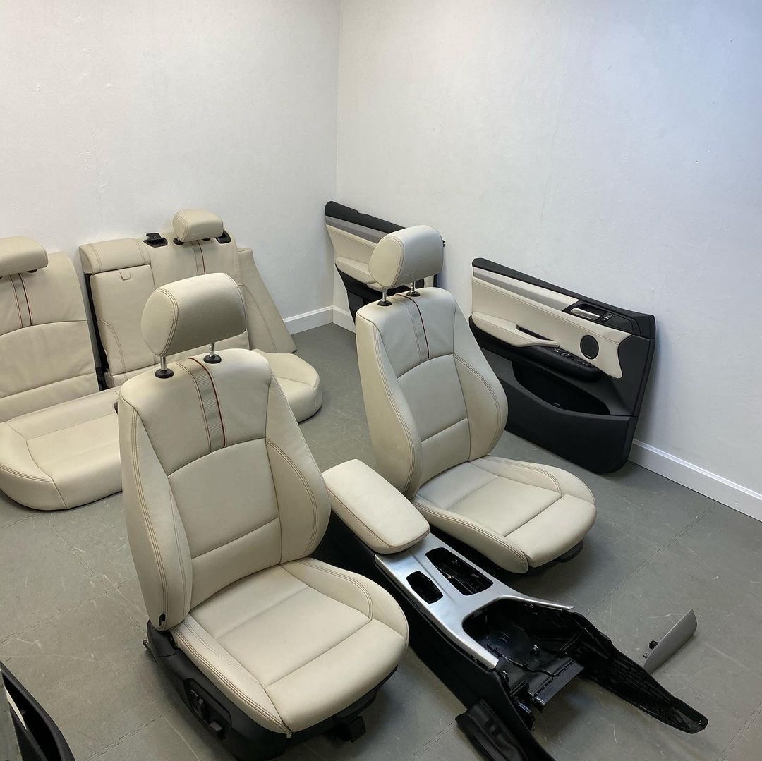 11-18 BMW X3 X4 M-SPORT LEATHER SEATS WHITE, BLACK FRONT REAR SEAT SET f25 f26 sport 2 11-18 BMW X3 X4 M-SPORT LEATHER SEATS WHITE, BLACK FRONT REAR SEAT SET f25 f26 sport - Image 2